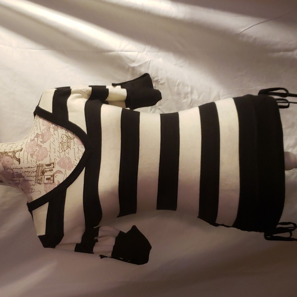"Yoki" New york collection, size med ,black and white